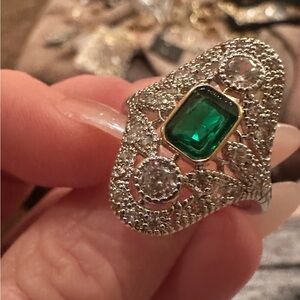 Elegant Silver and Green Gemstone Ring
